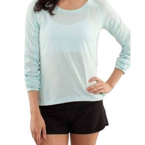 LULULEMON ATHLETICA Silver Lining Long Sleeve Size 2